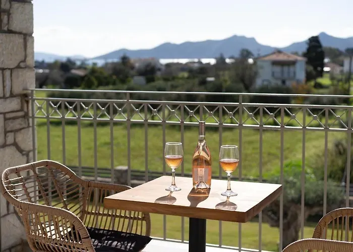 Carlos Mansion Luxury Aparthotel Methone